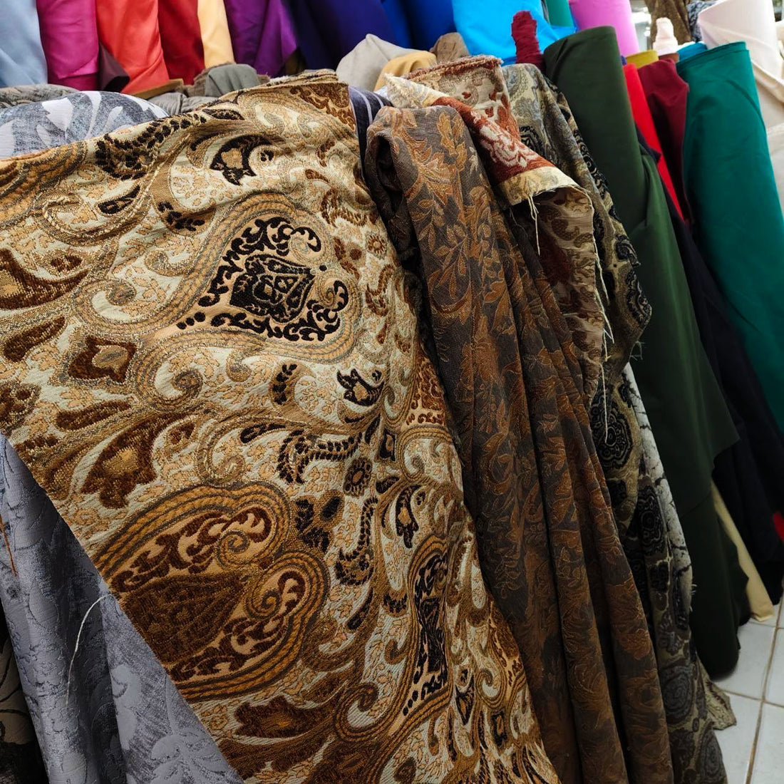 Tote bags made with Jacquard Woven Fabrics from Chang Mai Shop