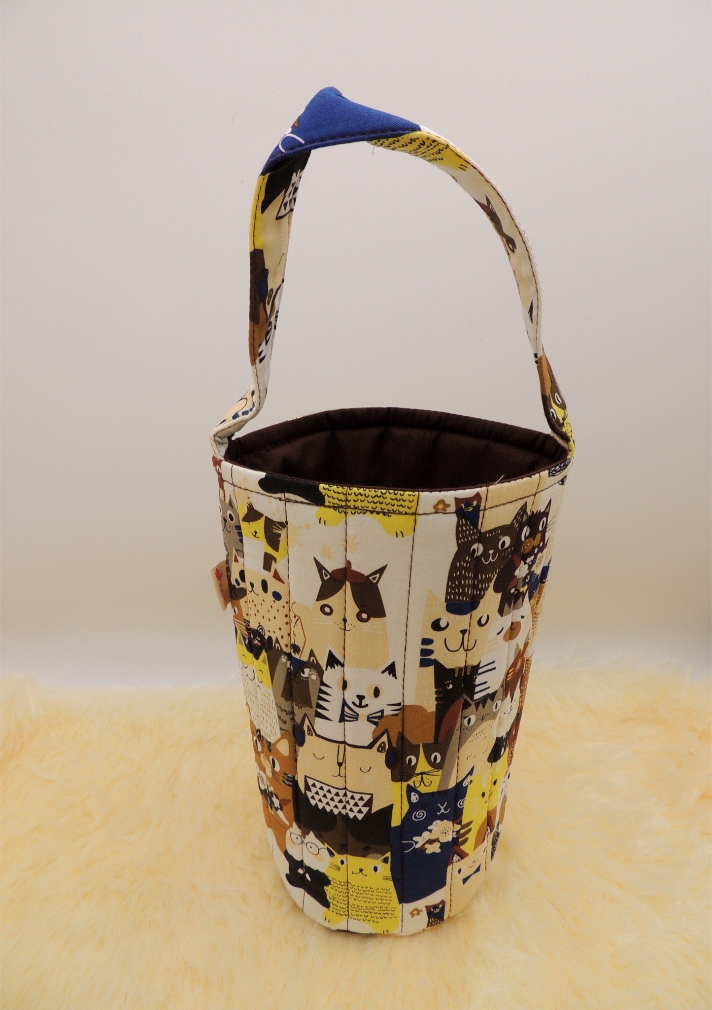 Handmade Reusable Drink or Water Bottle - Wine Bottle Carrier or Gift Bag in Yellow and Tan Cats on White Pattern