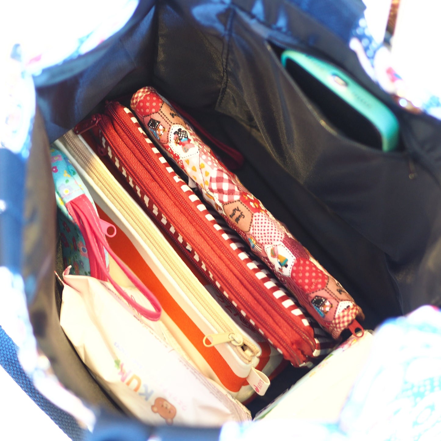 Square Shopping Bag in Beautiful Canvas and Japanese Cotton Fabric - Inside view showing lining and pocket.